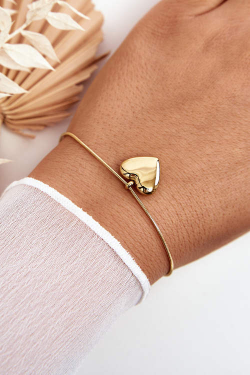 Women's gold bracelet with heart