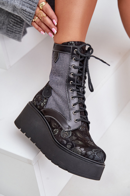 Leather Ankle Boots On Platform And Wedge With Patterned Upper Maciejka 06720-01 Black