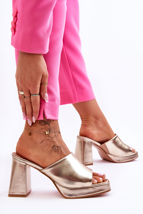 Klapki Skóra Obcas Złote Livesa M051