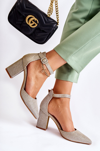 Shiny Pumps On A Bar Gold Amira