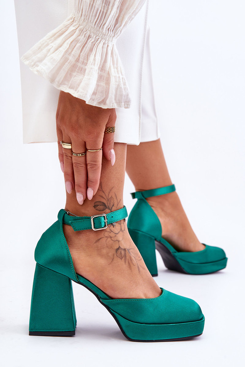 Fashionable Pumps On Massive Heels Green Sandia