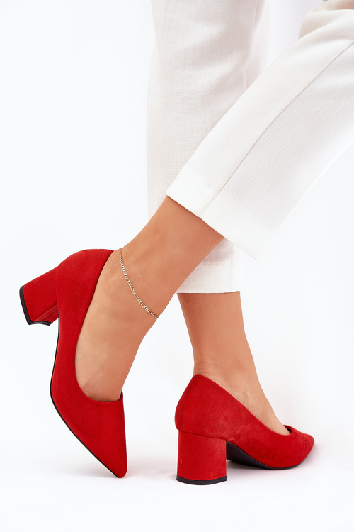 Women's pumps with pointed toes on a heel red Merinette