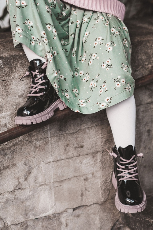 Lacquered Warm Boots Black and purple Heidi