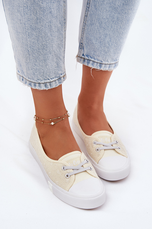 Ladies Sneakers With Embroidery Lee Cooper LCW-25-31-3445L Beige