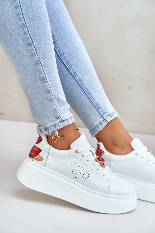 Women's Leather Sneakers On Platform With Pendant And Decorative Flower 89100 White