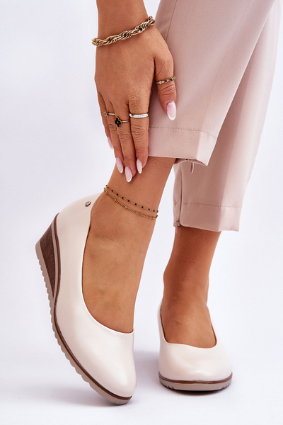 Classic Wedge Pumps Beige Graysen