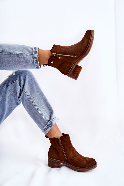 Suede boots on a low post Brown Laurisa