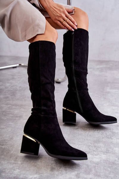Classic Suede Boots With Black Zipper Leyette