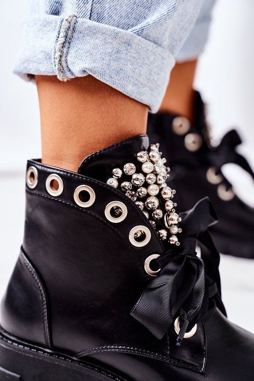 Insulated Boots With Metal Pearls Black Perla