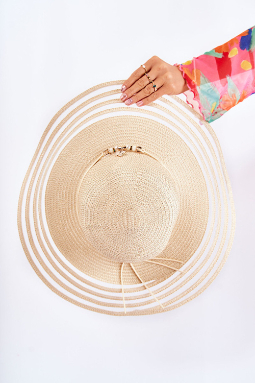 Women's Hat With A Decorative Belt Beige Carra