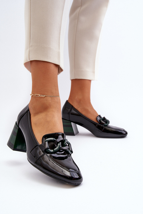 Black Patent Leather Pumps with Chain Paliotte