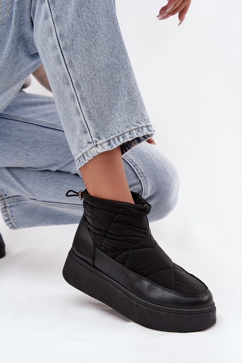 Women's Snow Boots on Platform Lined with Fur Black Tahlira