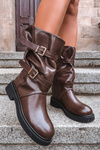 Wrinkled Women's Boots To The Middle Of The Leg With Straps And Buckles Brown Halvessa
