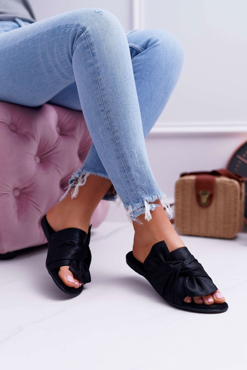 Shiny Flip Flops With Tie Black Emilia