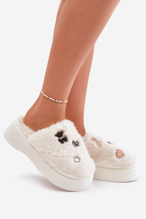 Kapcie Z Przypinkami Futrzane Na Grubej Podeszwie Jasnobeżowe Zintoria