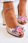 Leather Pumps With A Ornament Gold Dayane
