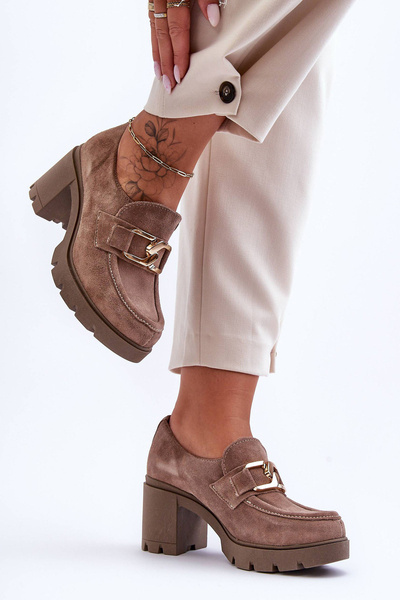 Elegant shoes on a pillar with a golden decoration Dark beige Harmell