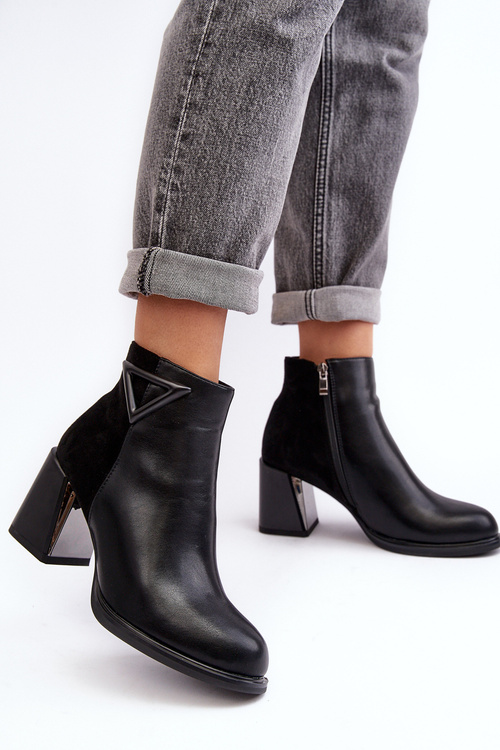 Women's Leather Boots On Heel D&A CR8171 Black