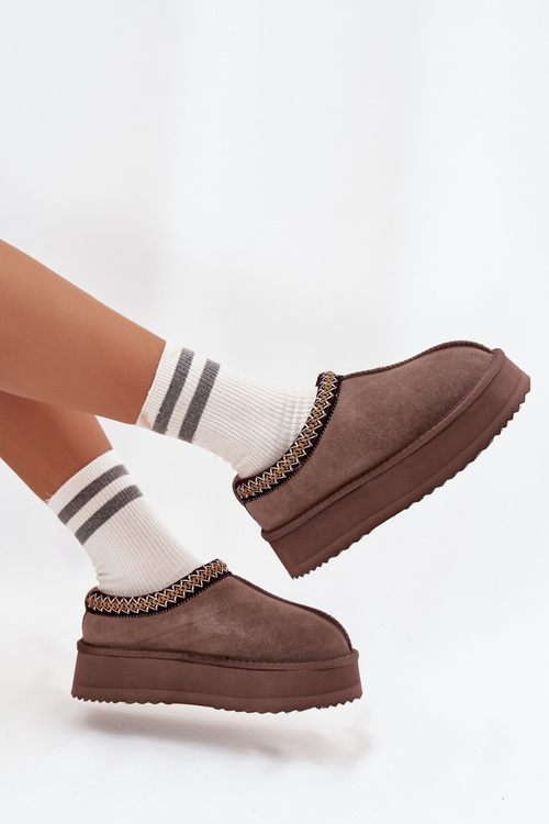 Low suede snow boots for women with embroidery on platform Vinceza 97960 Brown