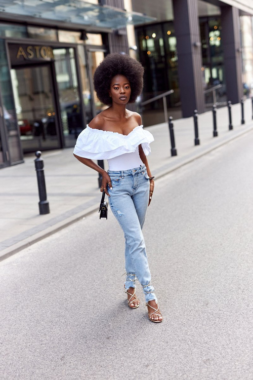 Wiązane Sandały Na Szpilce Z Kwadratowym Noskiem Złote Runway