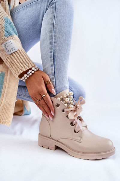 Leather, insulated boots with a zipper with pearls beige Raiso