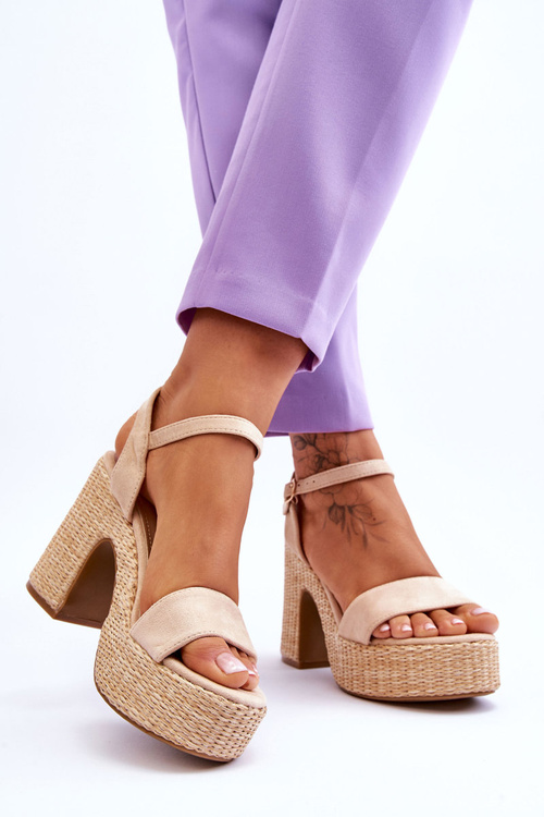 Comfortable Suede Sandals On A Chunky Heel Beige Elishia