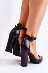 Leather Pumps On A High Pillar Black Salira