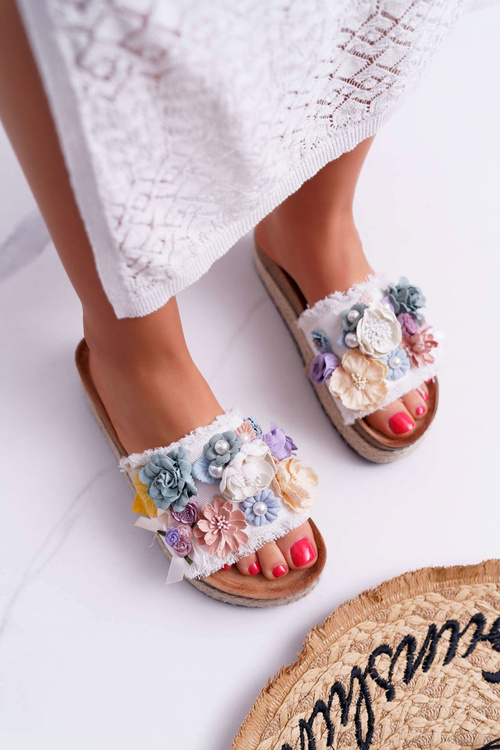 Women's Flip Flops With Flowers Thick Sole White Amadeo