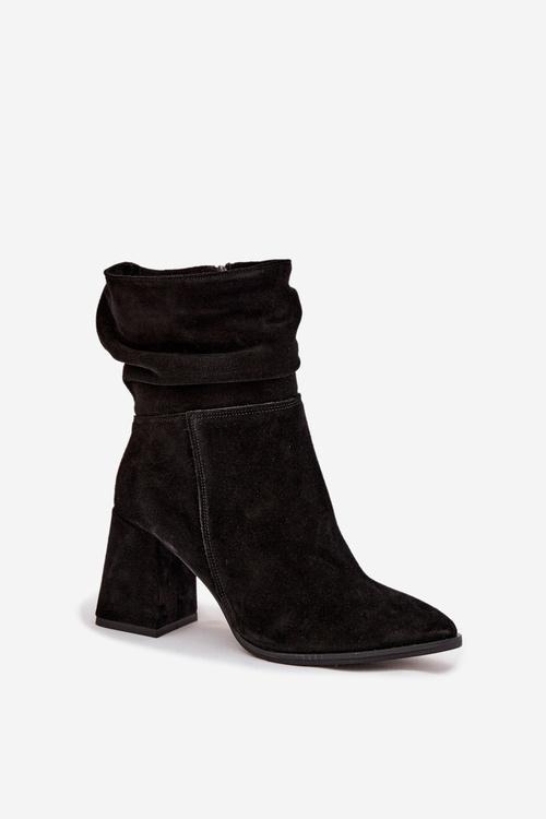 Ankle boots made of natural suede lined with a heel with gathering Zazoo 4216 Black