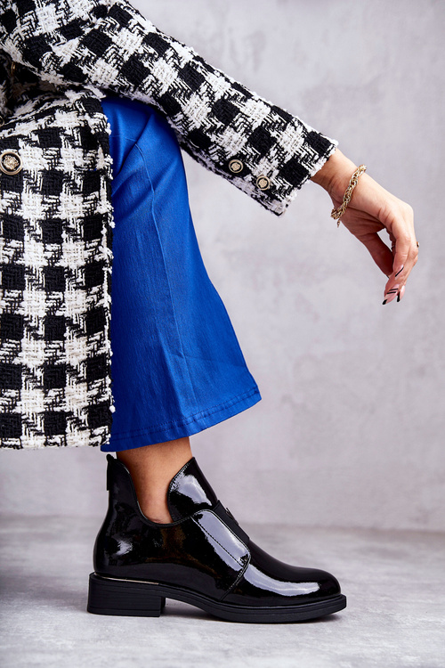 Laquered boots with cutouts on a flat heel Black Eunice