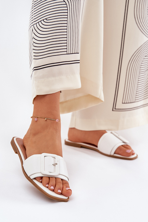 Eko Skórzane Klapki Damskie Płaskie Z Klamrą Białe Bamma