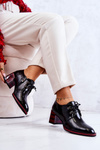 Lacquered shoes with a zipper in black and red Laurosa