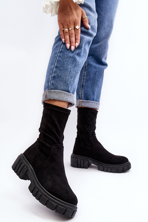 Black low ankle boots with flat heel Divella