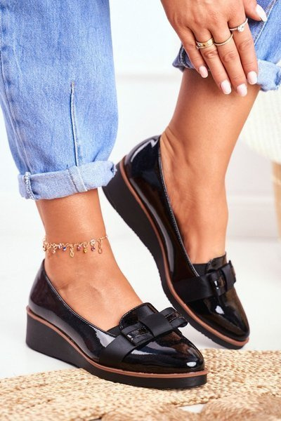 VINCEZA Lacquered Ankle Booties 22-10446 Black