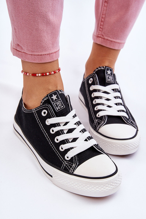 Women's Classic Sneakers Black and White Ecoma
