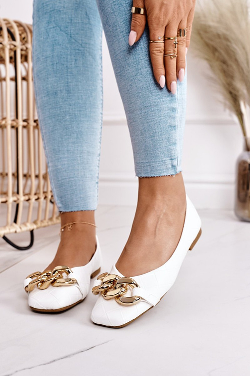 Elegant Quilted Ballerina With Chain White Coco