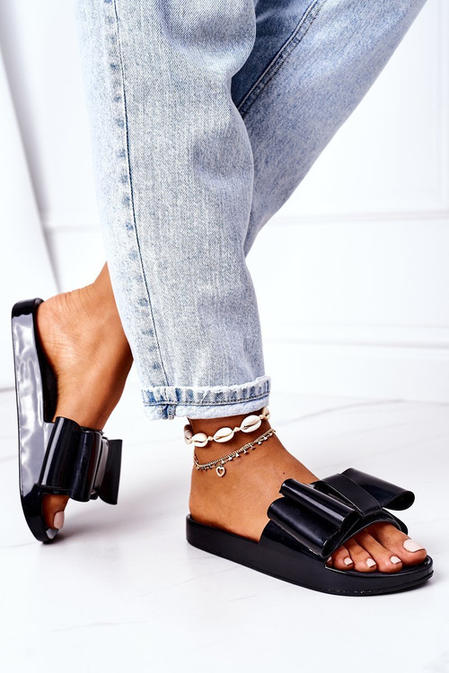 Rubber Slippers With A Bow Black April