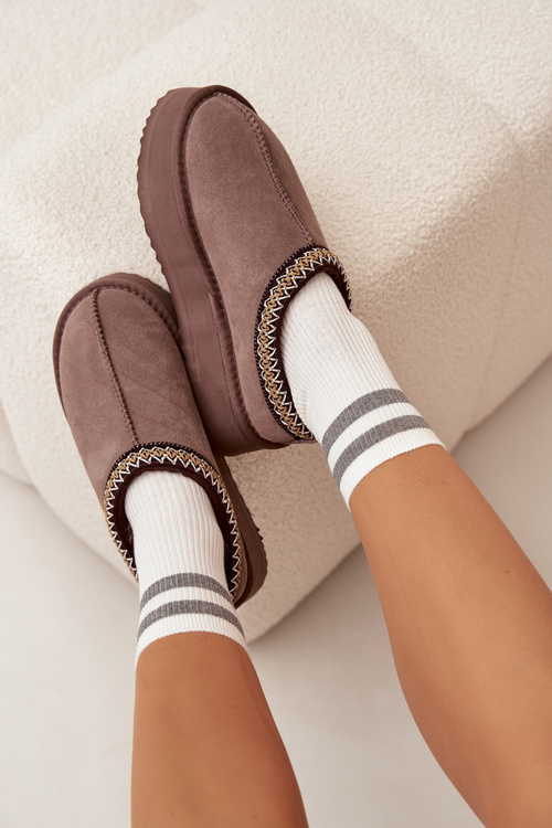 Low suede snow boots for women with embroidery on platform Vinceza 97960 Brown