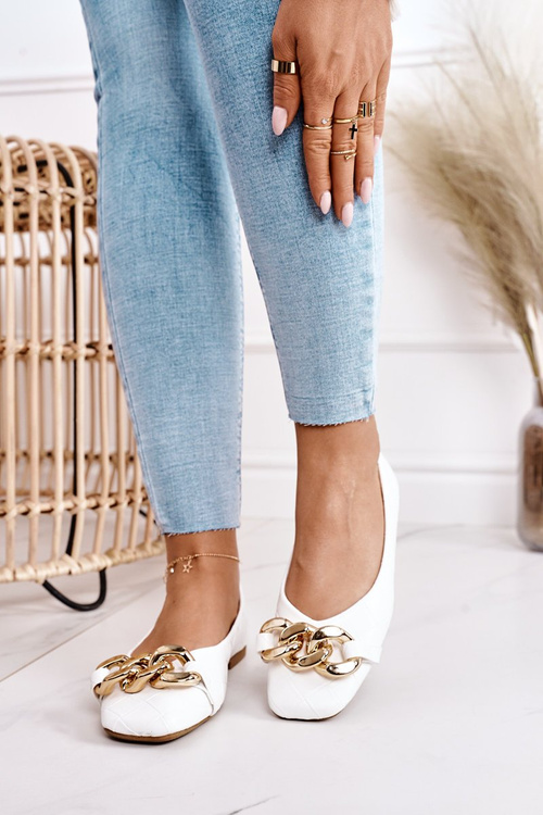 Elegant Quilted Ballerina With Chain White Coco