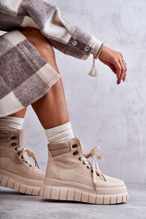 Comfortable Boots On The Platform Beige Sanchio