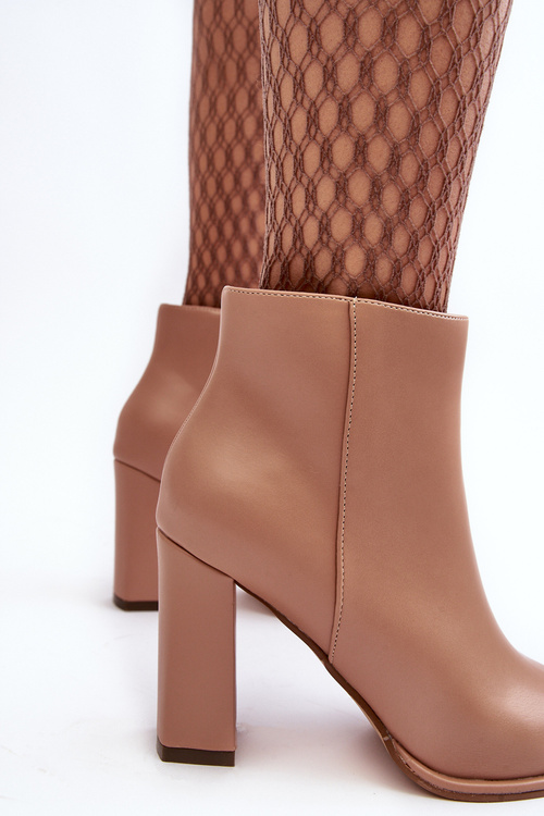 Women's Leather Boots on Heel Beige Saitana