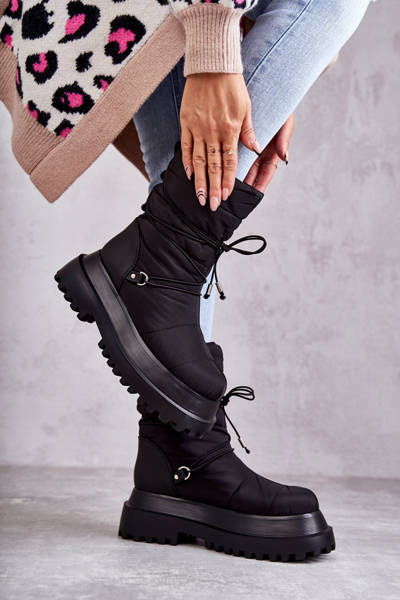 Women's Snow Boots On The Platform Black Lilou