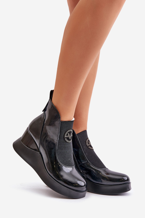 Ocieplane Lakierowane Na Koturnie Vinceza 66703 Czarne