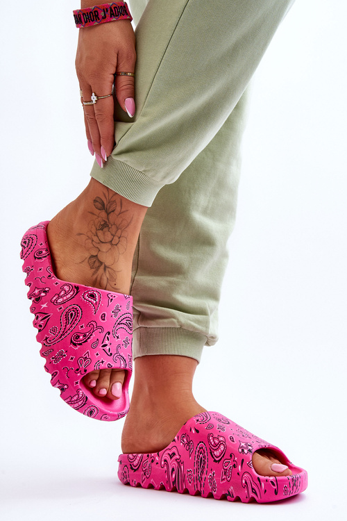 Fashionable women's slippers on a massive platform fuchsia Lorette