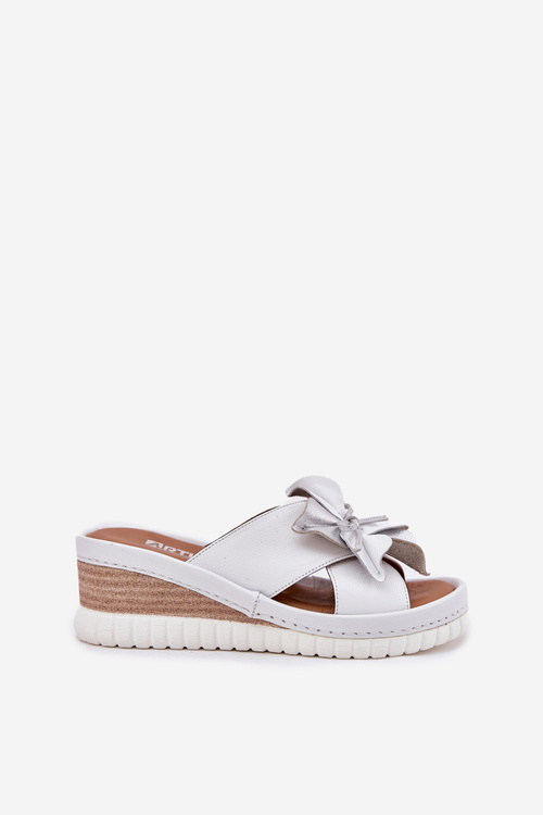 Damskie Klapki Skóra Naturalna Koturn Ozdoby Kwiatek Biało-Srebrne Artiker 54C0538