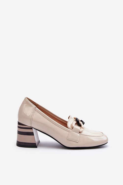 Beige Patent Leather Pumps with Chain Paliotte