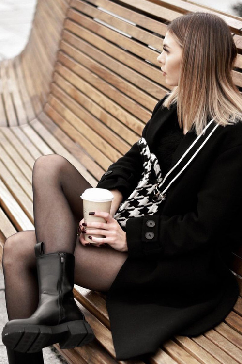 Insulated Chelsea Boots Black Must Have