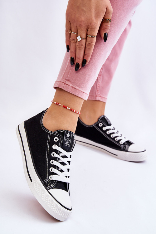 Women's Classic Sneakers Black and White Ecoma
