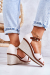 Women's Sandals On Wedge Beige Veenus