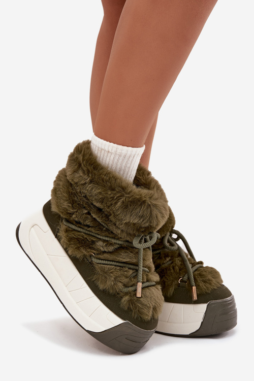 Women's snow boots on a chunky platform with laces and fur Kalivira